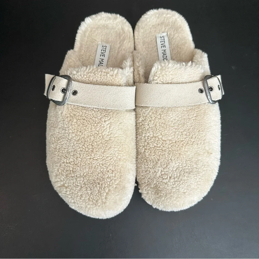 STEVE MADDEN Women’s Off White Nina Buckle Slip On Faux Fur Clogs Shoes 6.5 - Picture 7 of 11